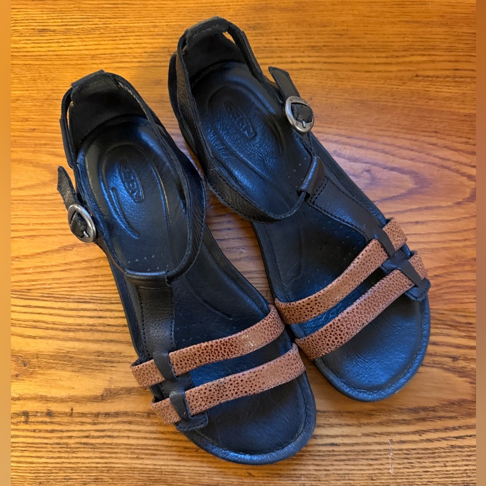 Keen Rose City T-Strap Black and Brown Leather Sandals